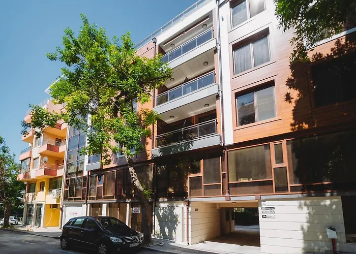 公寓 Andreya's Sea Apartment-beach, Sea Garden ,old Town, Free Parking, Free Evcharging Station 瓦爾納