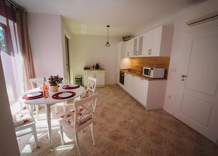 Andreya's Sea Apartment-beach, Sea Garden ,old Town, Free Parking, Free Evcharging Station 公寓 瓦爾納