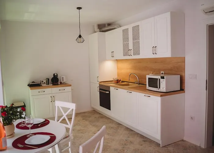 Andreya's Sea Apartment-beach, Sea Garden ,old Town, Free Parking, Free Evcharging Station Várna